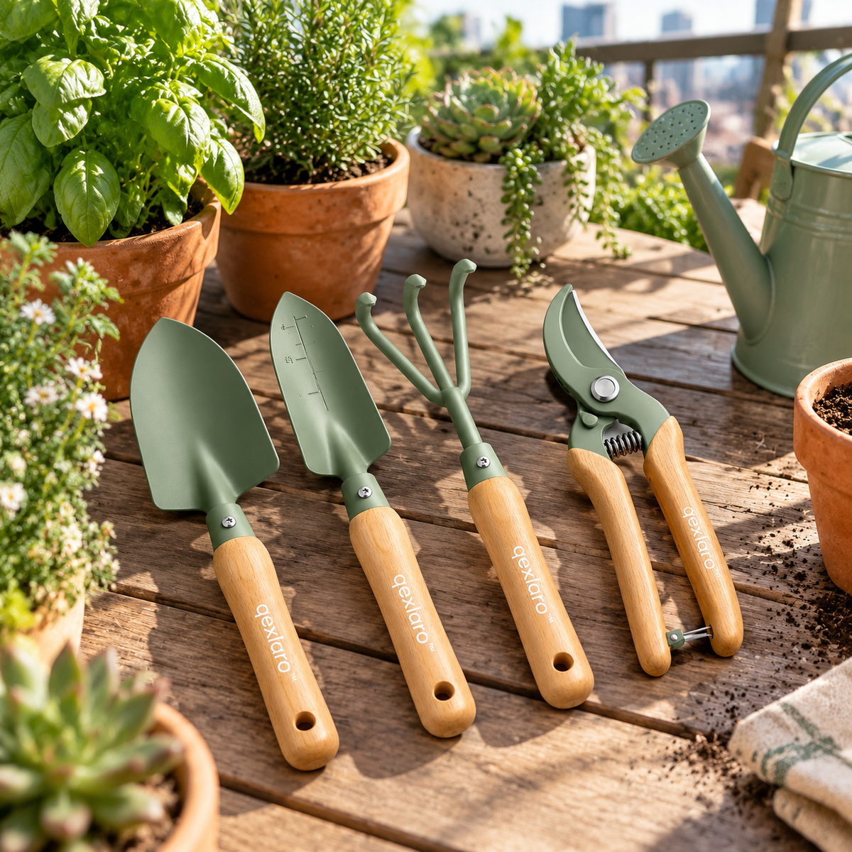 Qexlaro™ LeafLift 4-Piece Mini Garden Tool Set